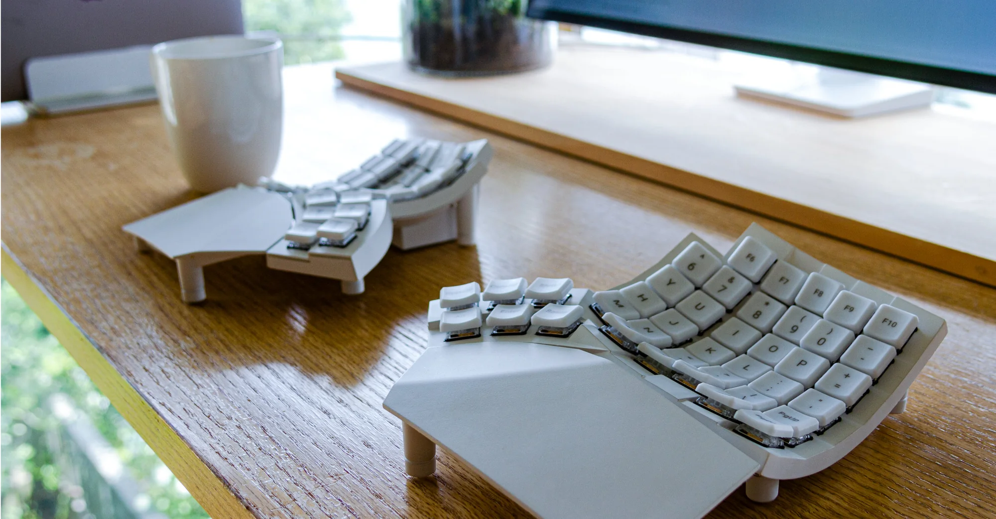 Image of Glove 80 keyboard. Source: https://www.moergo.com/