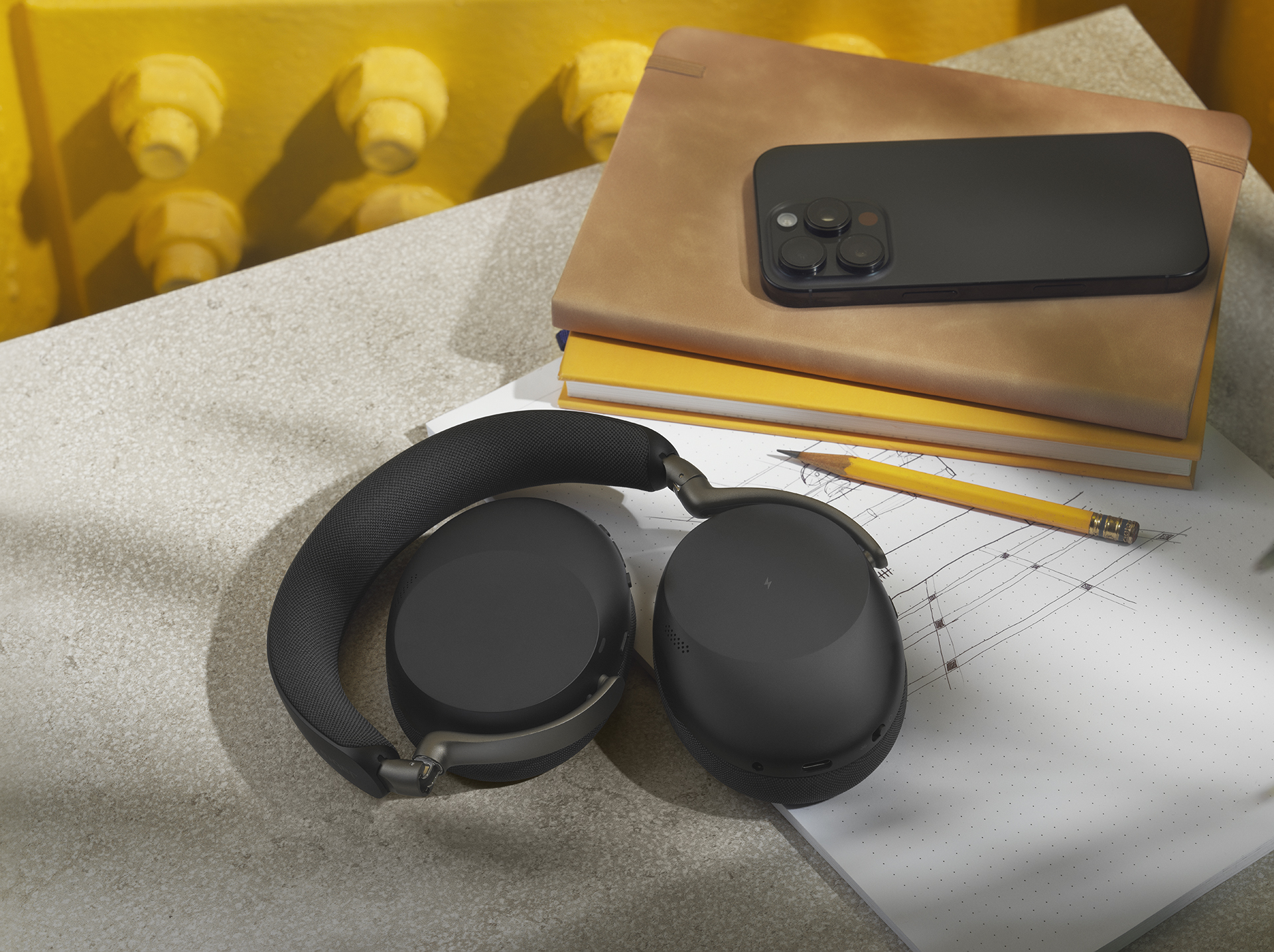 Jabra Evolve3 85 UC Office Folded Small