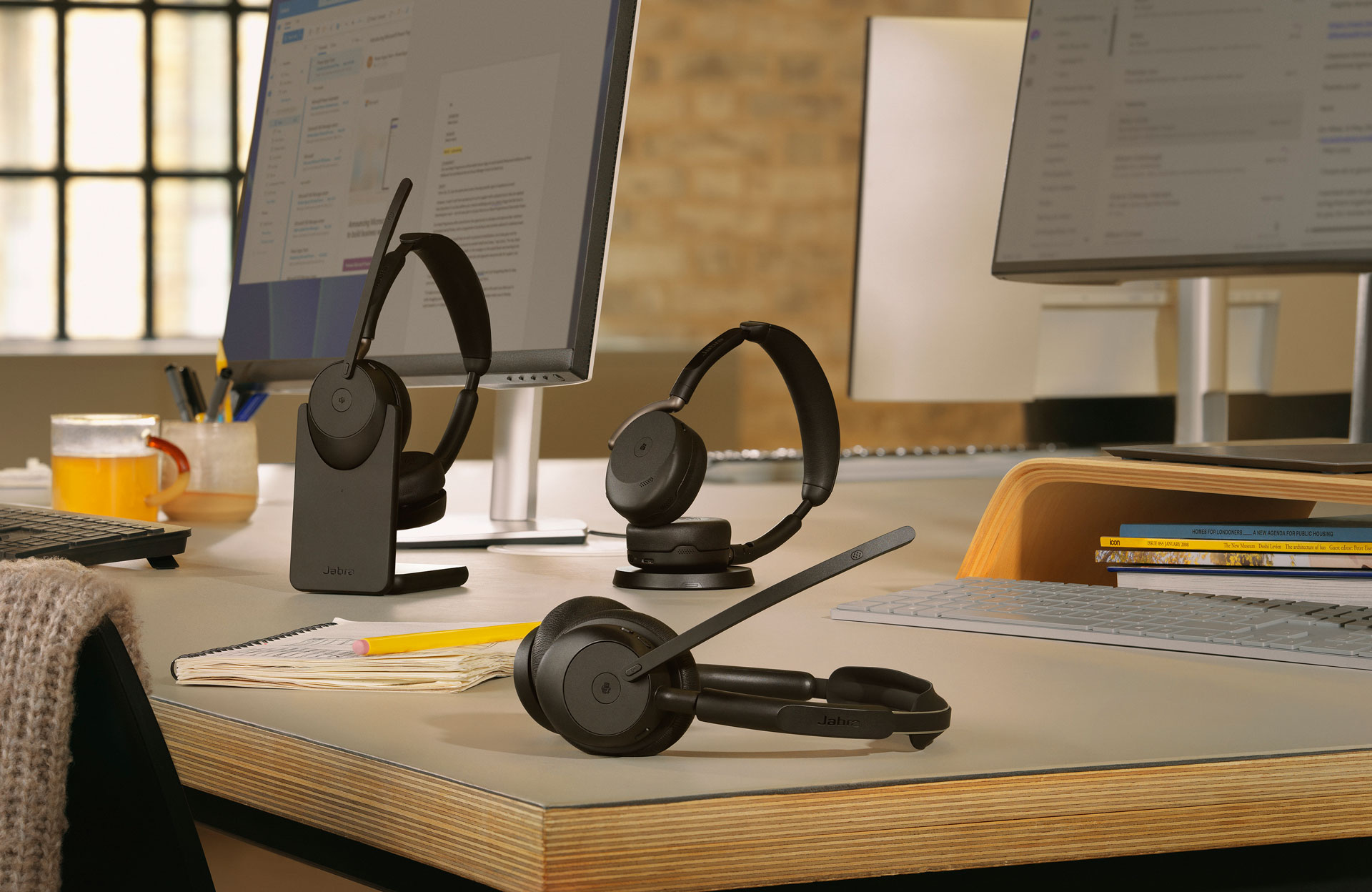 Why Do Enterprise IT Managers Choose Jabra Headsets?