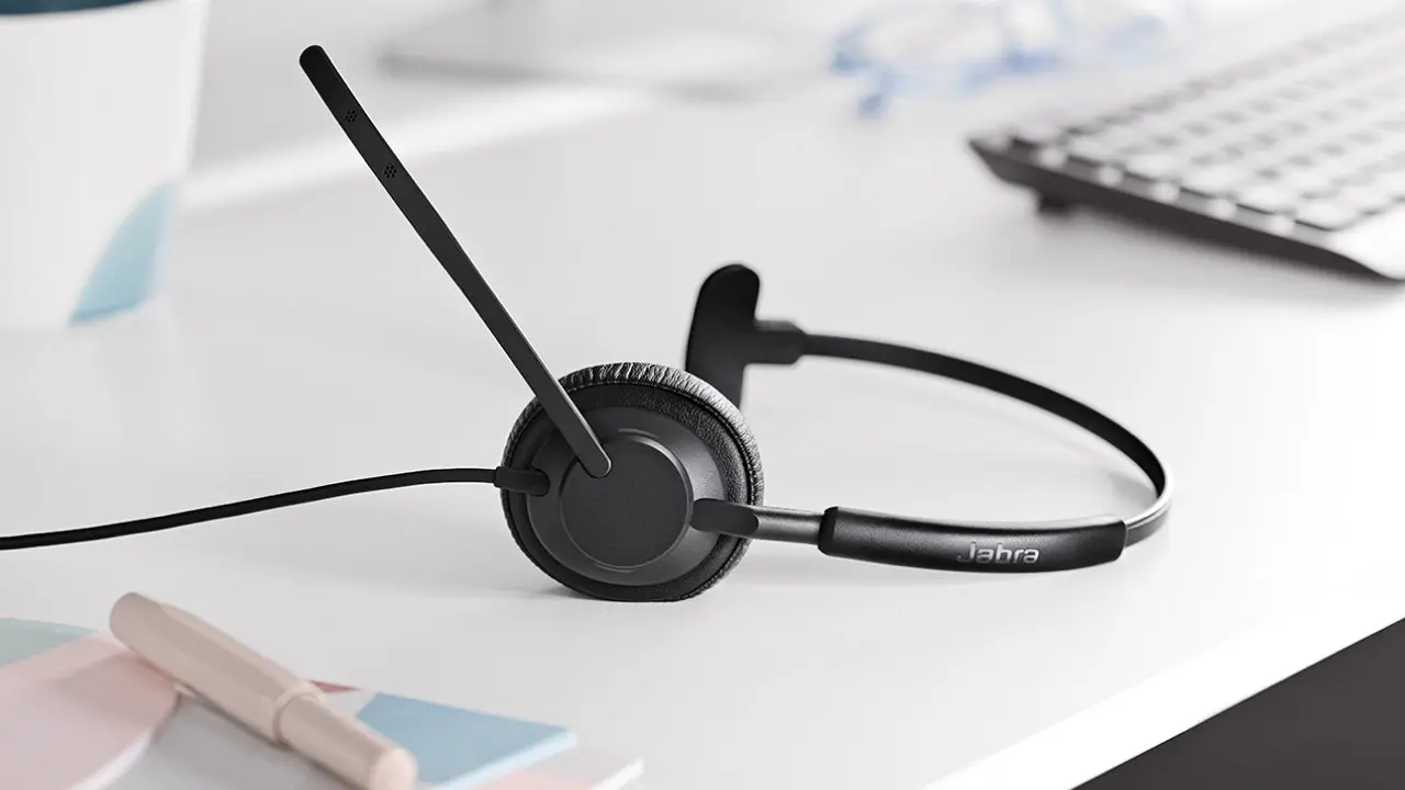 Jabra Engage 50 II Lifestyle Image